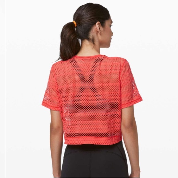 LULULEMON SWEAT YOUR HEART OUT SHORT SLEEVE - SIZE 6 - Picture 3 of 5